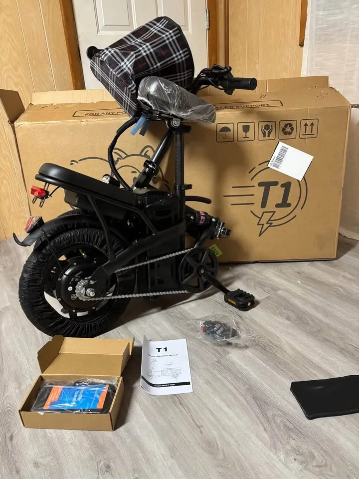 Foldable E-Bike, our own stock